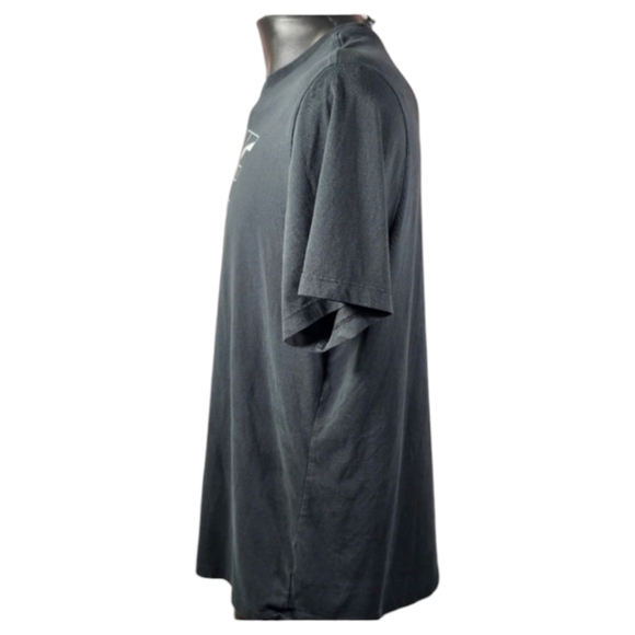 Nike Dri-Fit graphic tee - Picture 2 of 6